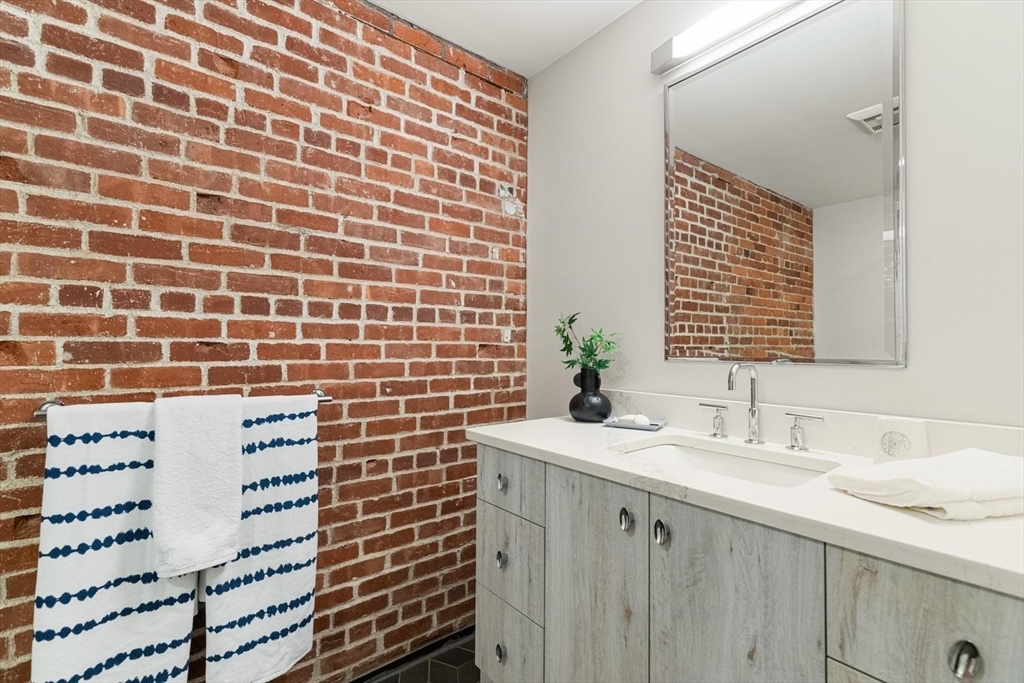 63 Melcher Street, Unit 301 Boston, MA 02210 - Photo 15 of 18