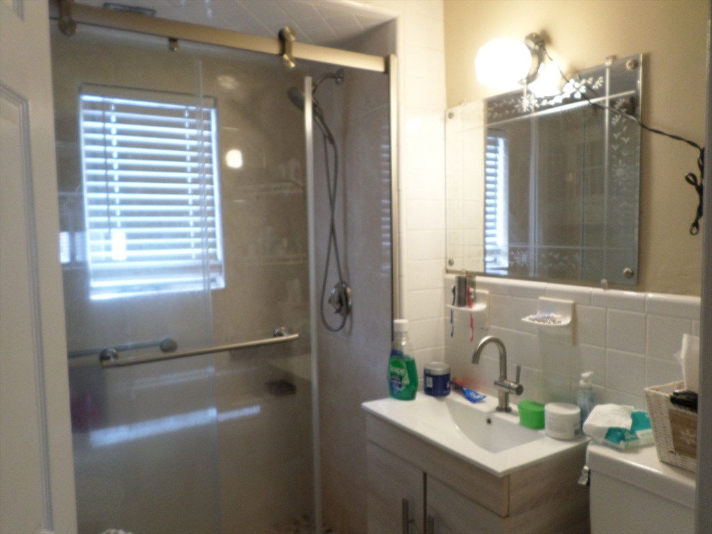 191 North Shore Road Revere, MA 02151 - Photo 11 of 19