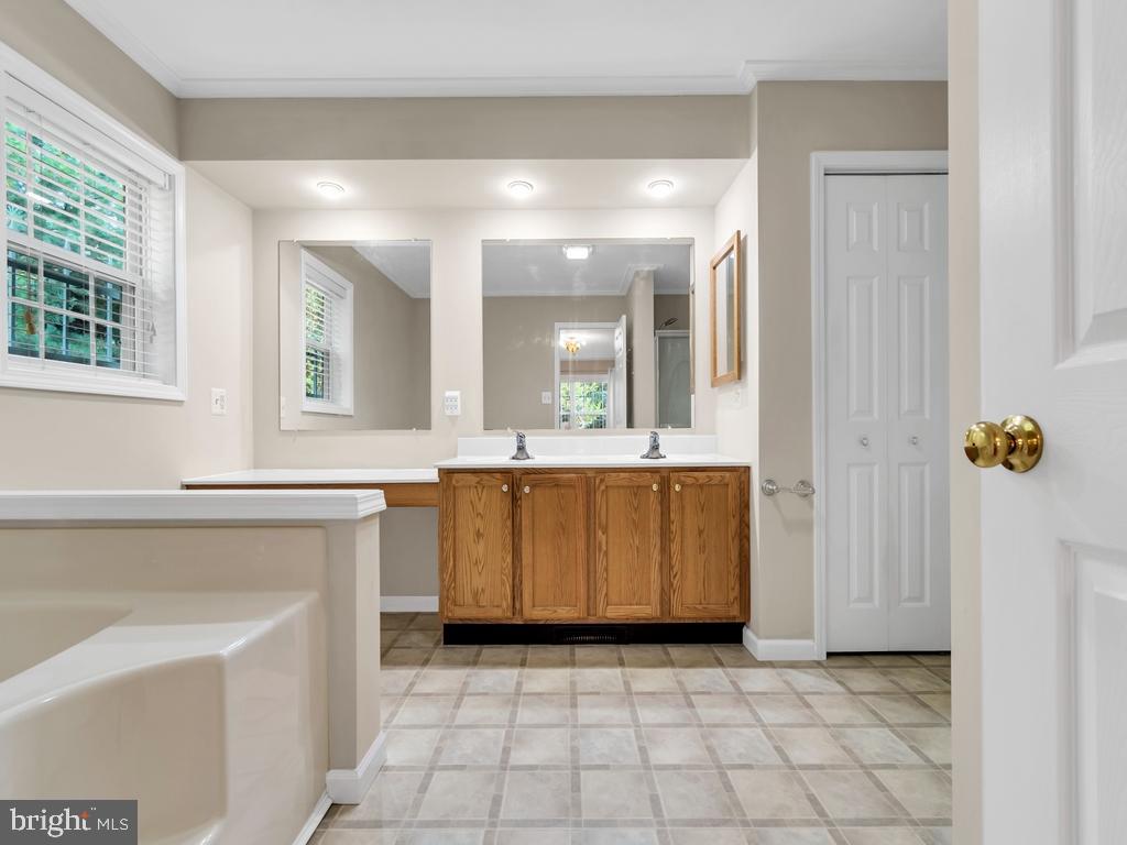10100 Annapolis Road Lanham, MD 20706 - Photo 12 of 25 Gallery Image 12