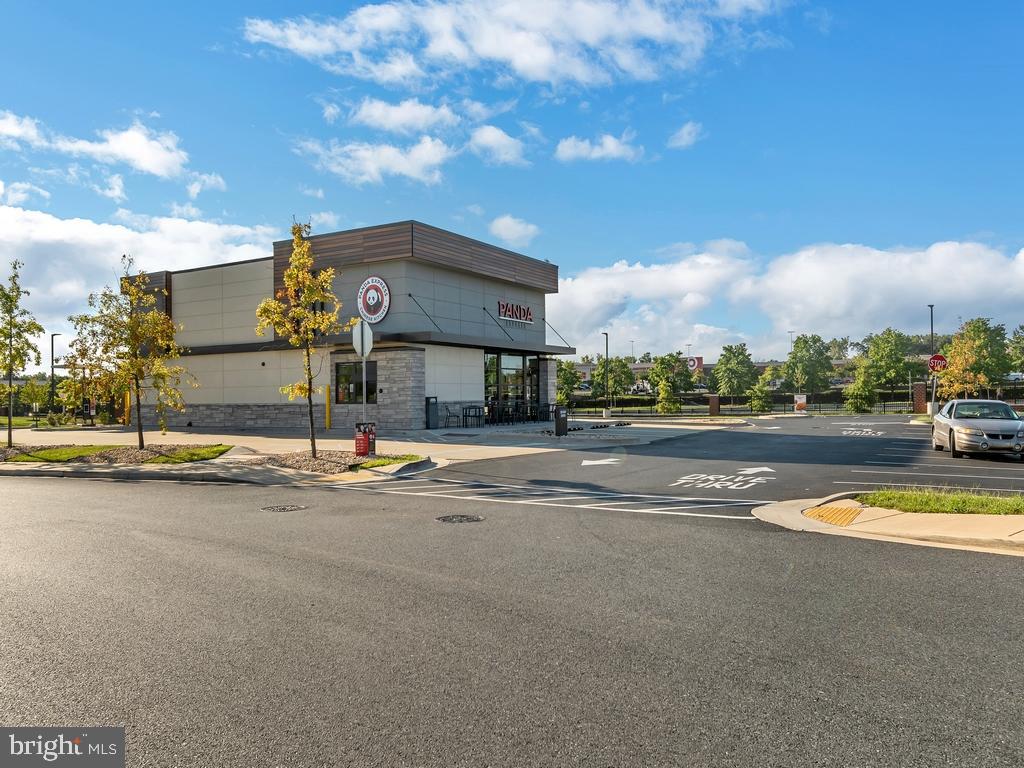 10100 Annapolis Road Lanham, MD 20706 - Photo 21 of 25 Gallery Image 21