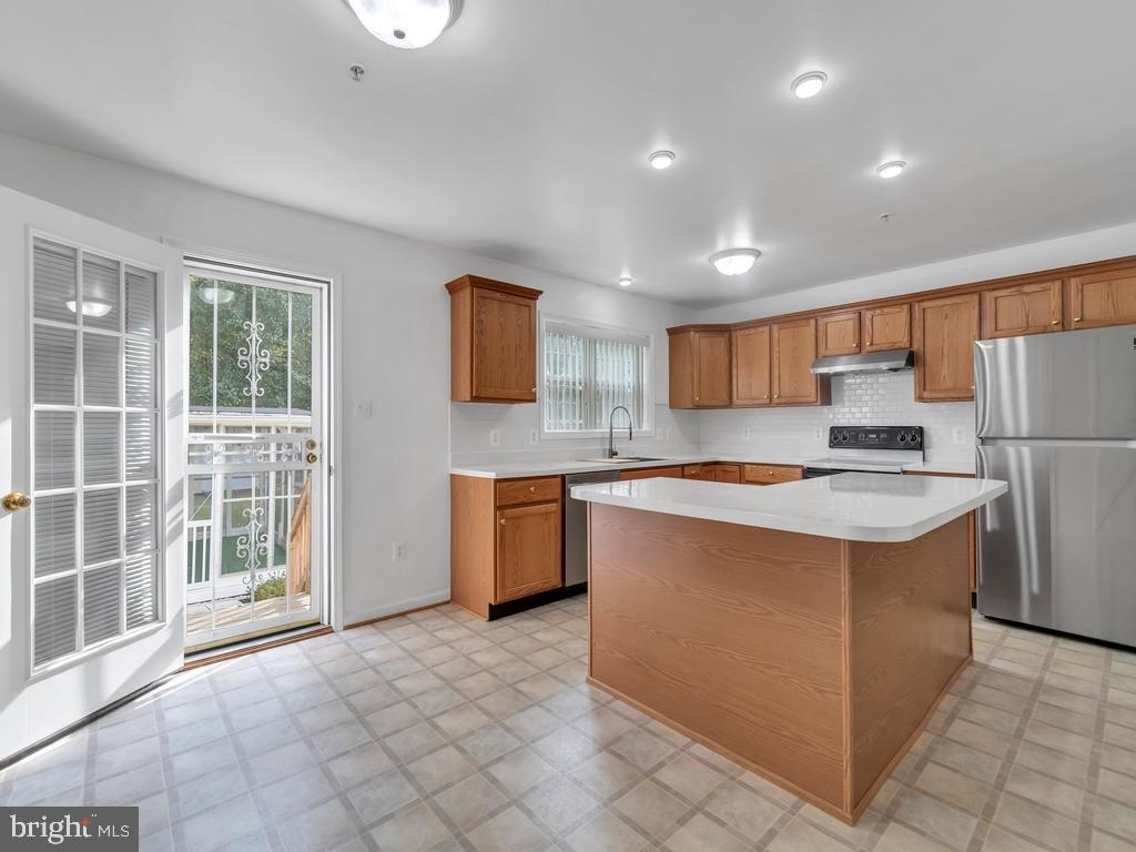 10100 Annapolis Road Lanham, MD 20706 - Photo 7 of 25 Gallery Image 7
