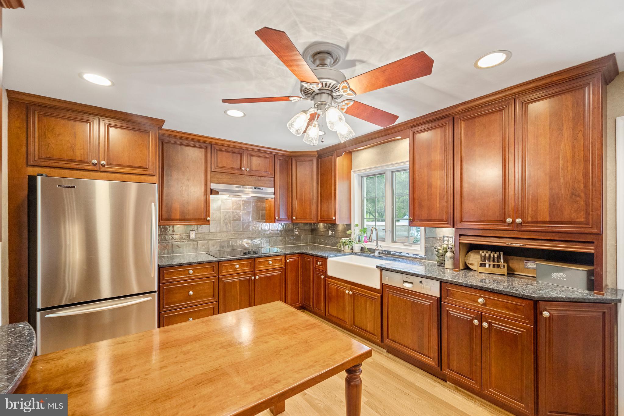 10057 Fox Den Road Ellicott City, MD 21042 - Photo 15 of 43 Kitchen