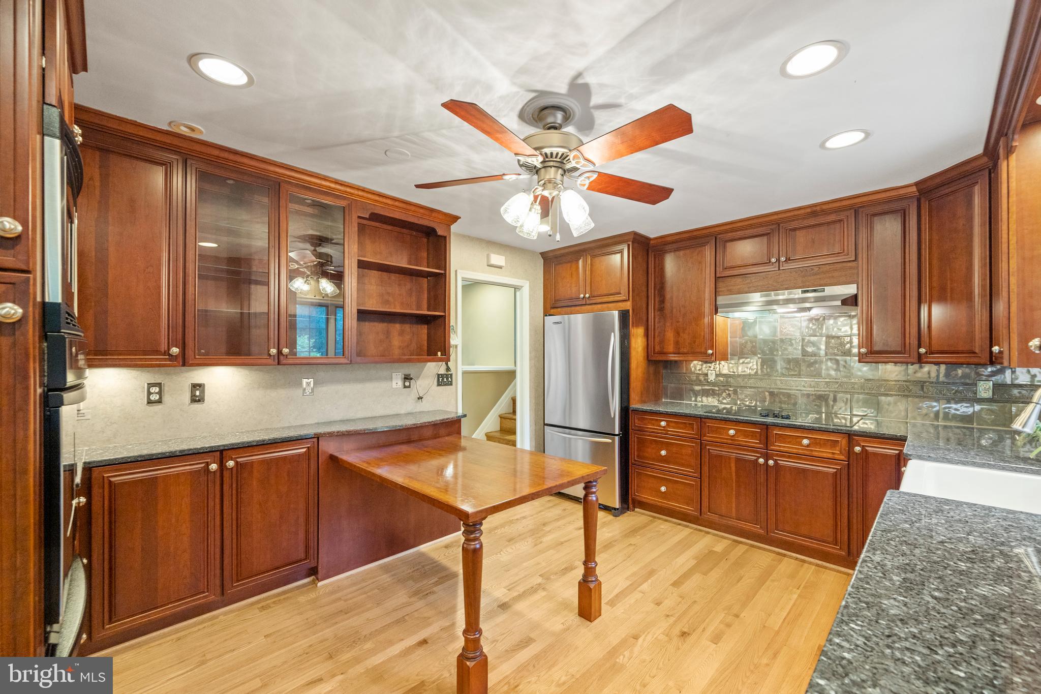 10057 Fox Den Road Ellicott City, MD 21042 - Photo 17 of 43 Kitchen
