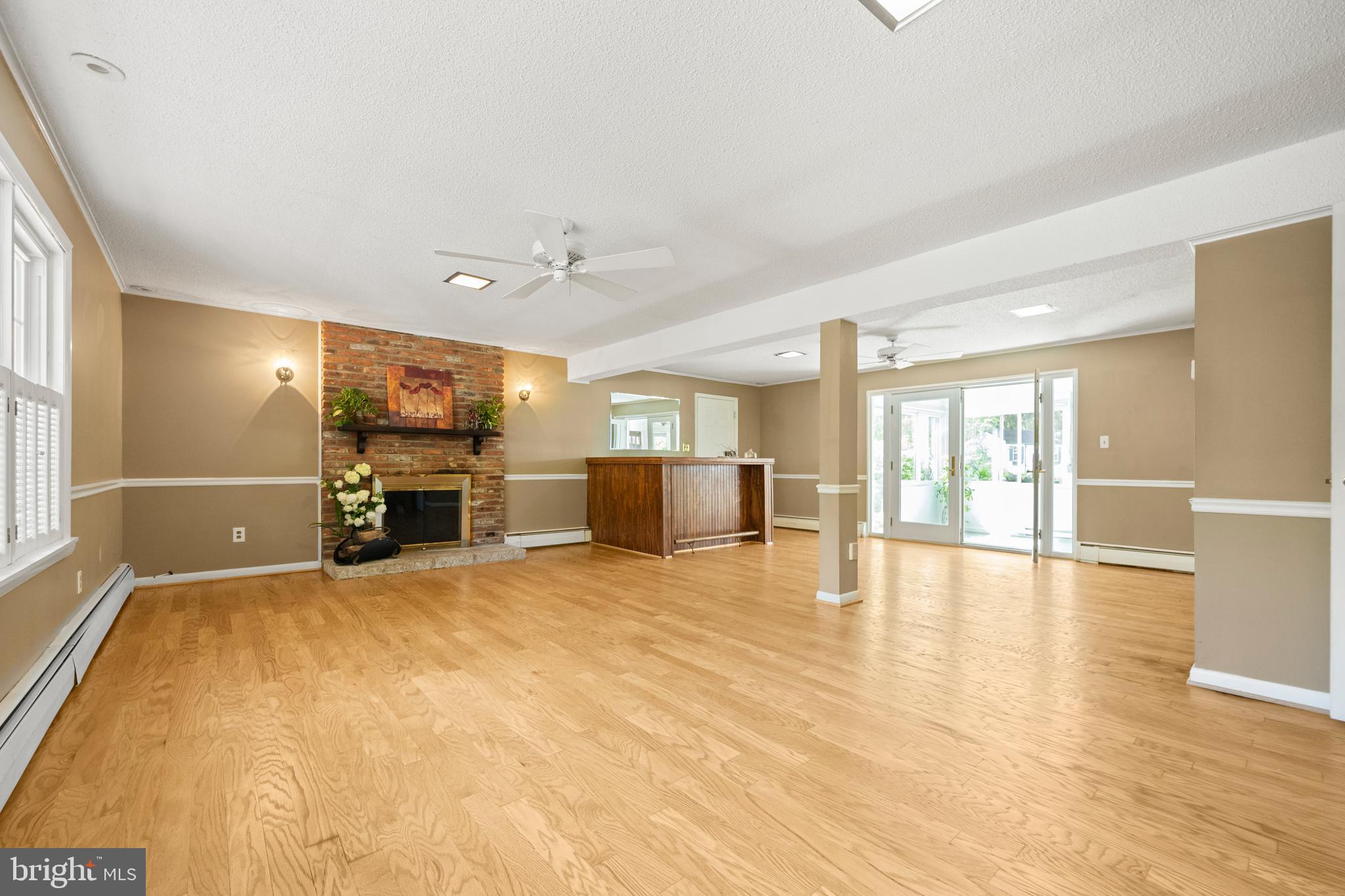 10057 Fox Den Road Ellicott City, MD 21042 - Photo 3 of 43 Family room