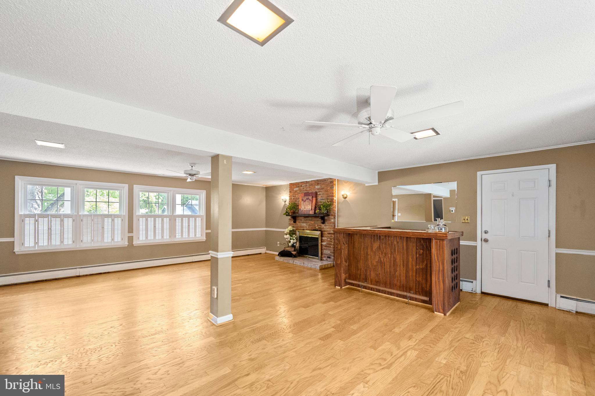 10057 Fox Den Road Ellicott City, MD 21042 - Photo 6 of 43 Family room