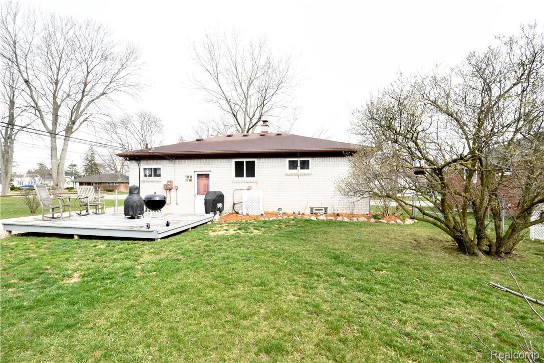 1221 Massoit Road Clawson, MI 48017 - Photo 3 of 20 1221 Massoit-4.jpg