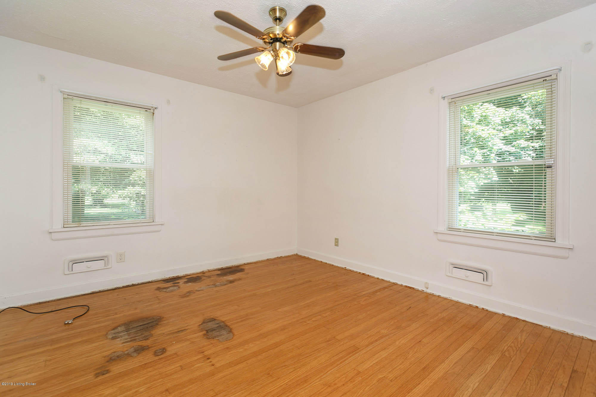 9909 Fairmount Road Louisville, KY 40291 - Photo 33 of 42 030 (2)