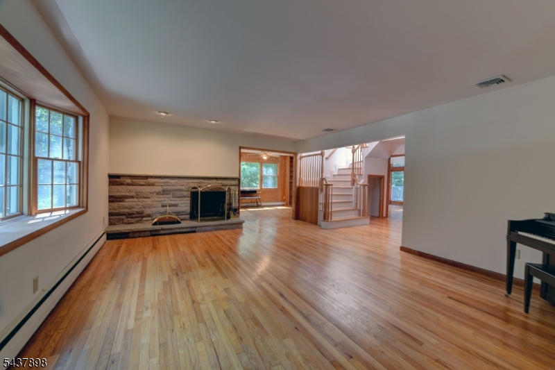 34 Knoll Road Wayne, NJ 07470 - Photo 9 of 50