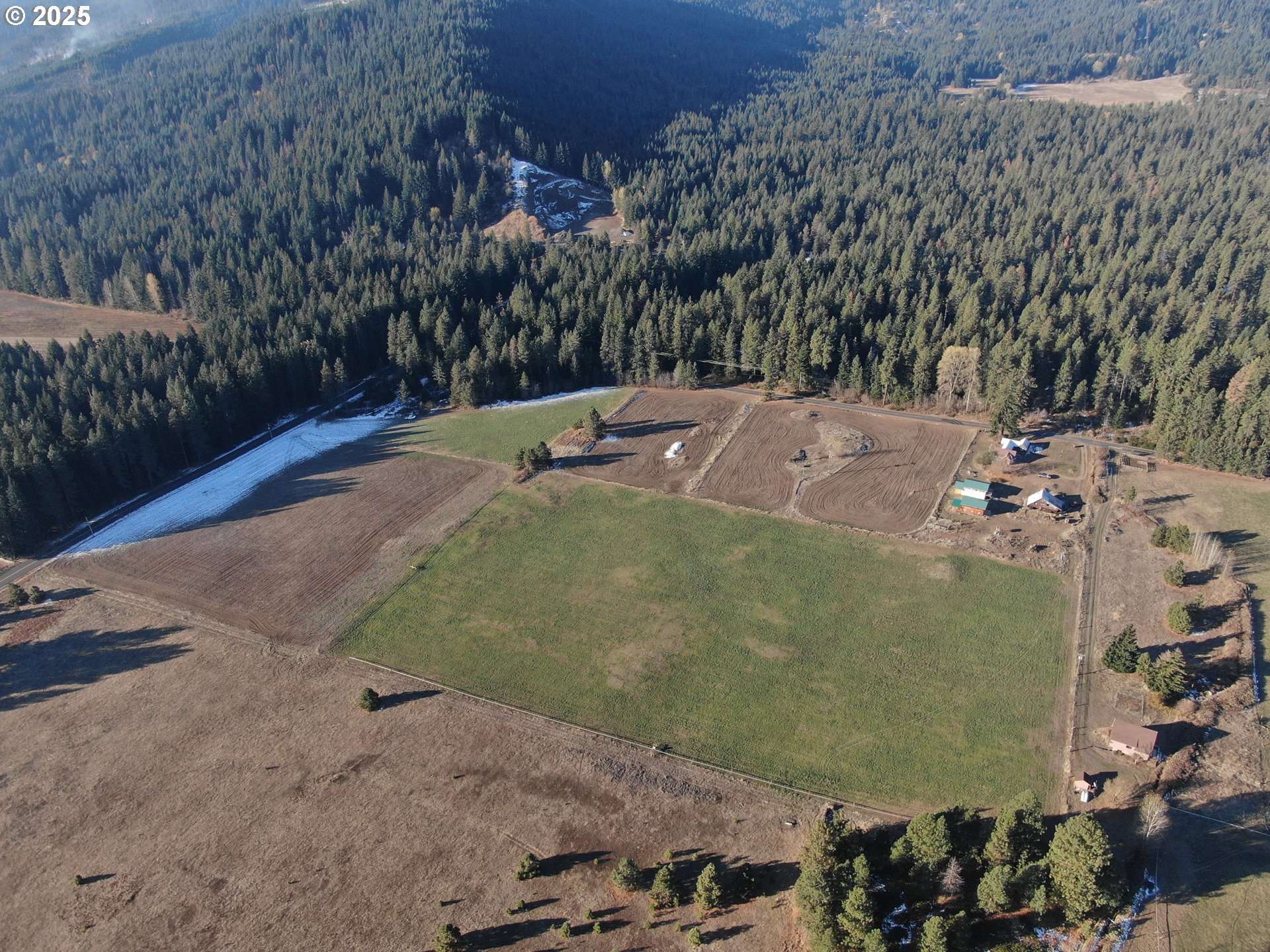 343 Little Mountain Road Trout Lake, WA 98650 - Photo 26 of 35 a view of a tennis court