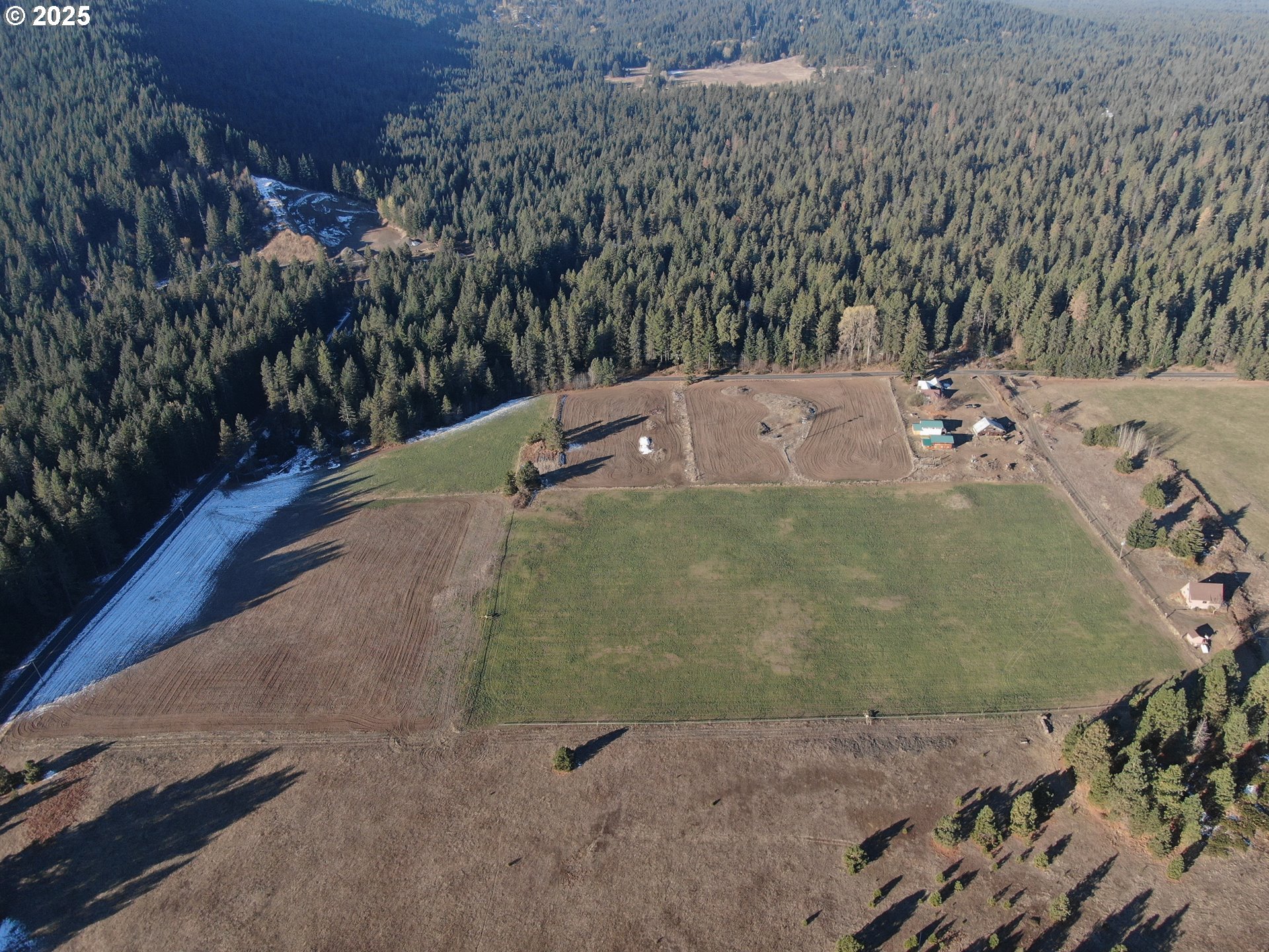 343 Little Mountain Road Trout Lake, WA 98650 - Photo 6 of 35 a view of a outdoor space