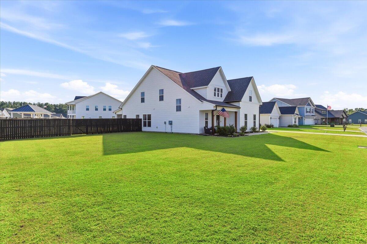 105 Edisto Crossing Ridgeville, SC 29472 - Photo 12 of 69 11-009_7I2A0588