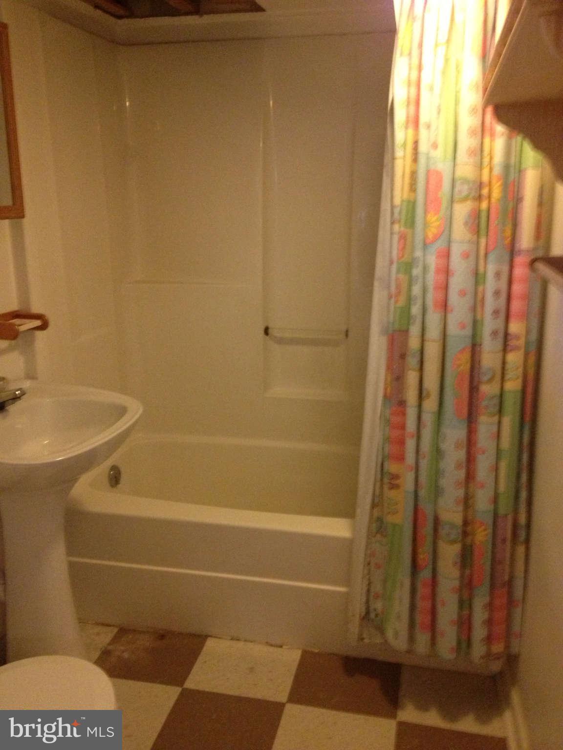 21 Alder Road Annapolis, MD 21403 - Photo 14 of 19 Bath