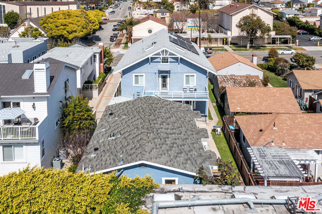 125 North Broadway, Unit 3 Redondo Beach, CA 90277 - Photo 12 of 12 an aerial view of a house