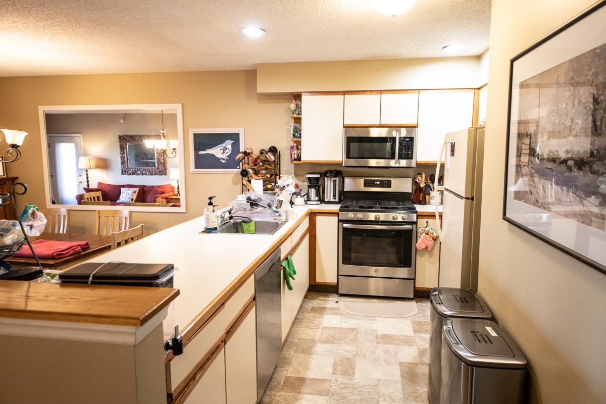 22 Harrison Lane, Unit L104 Ludlow, VT 05149 - Photo 4 of 35