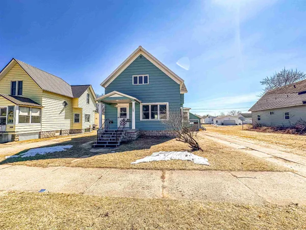 $204,990 | 1609 Mary Street, Marinette, WI 54143