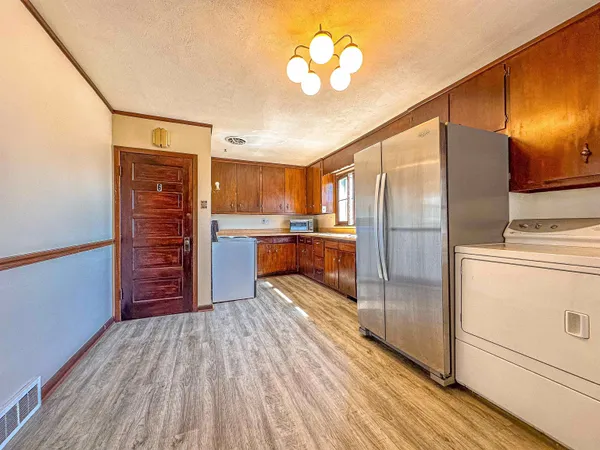$204,990 | 1609 Mary Street, Marinette, WI 54143