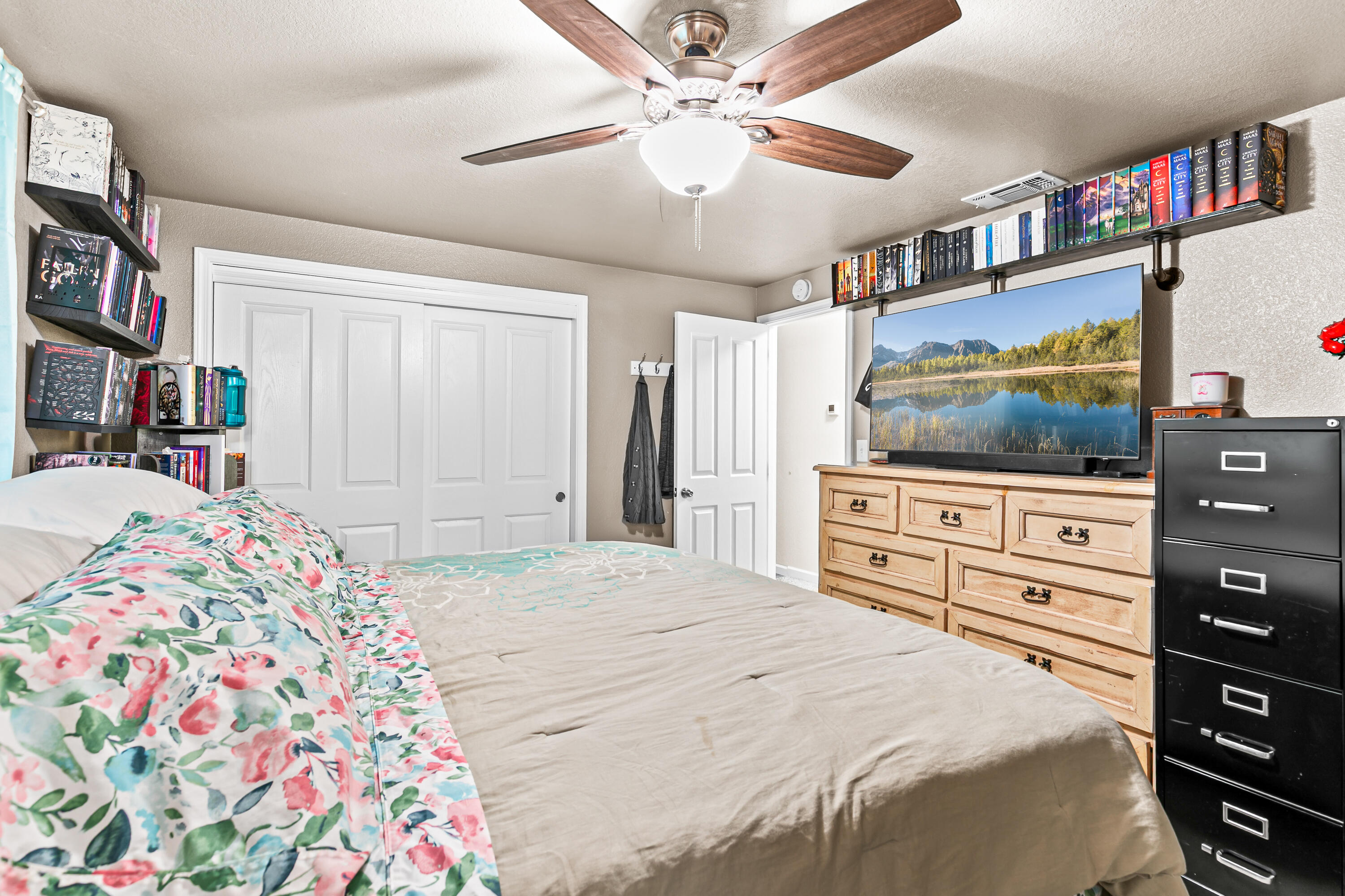 3712 Colver Road Phoenix, OR 97535 - Photo 13 of 38 Master bedroom 1