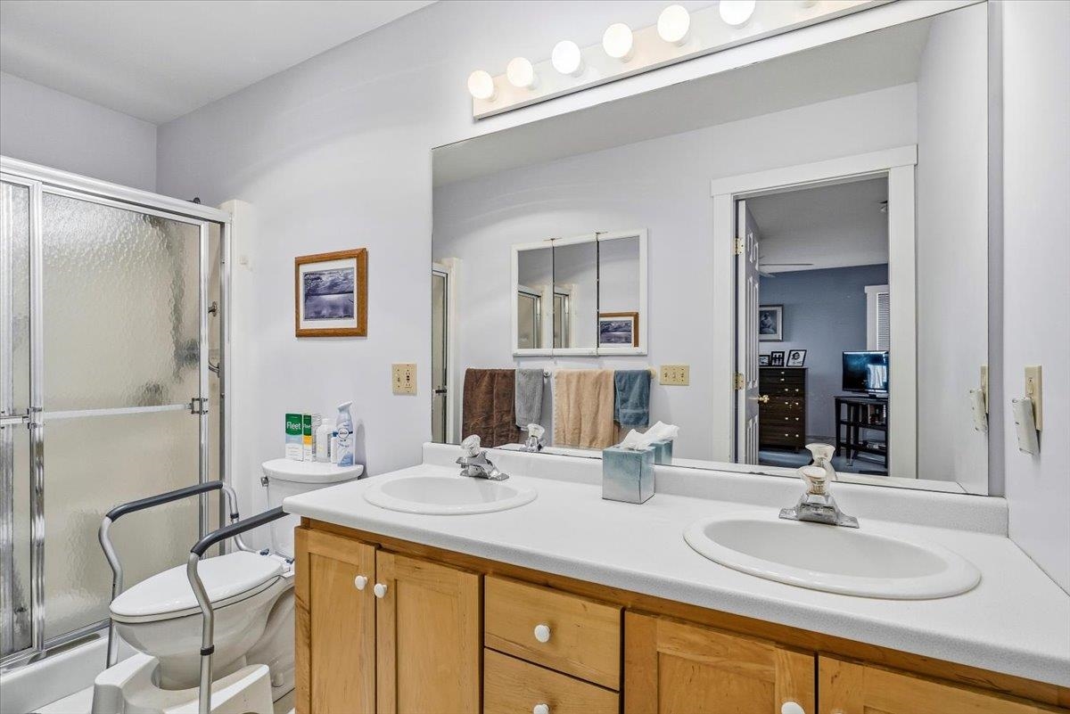 228 Commons Road Williston, VT 05495 - Photo 17 of 36