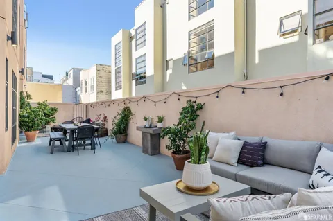 $899,000 | 460 Francisco Street, Unit 103, San Francisco, CA 94133
