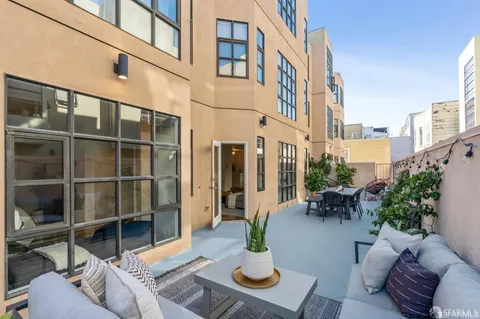 $899,000 | 460 Francisco Street, Unit 103, San Francisco, CA 94133