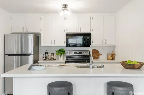 $899,000 | 460 Francisco Street, Unit 103, San Francisco, CA 94133