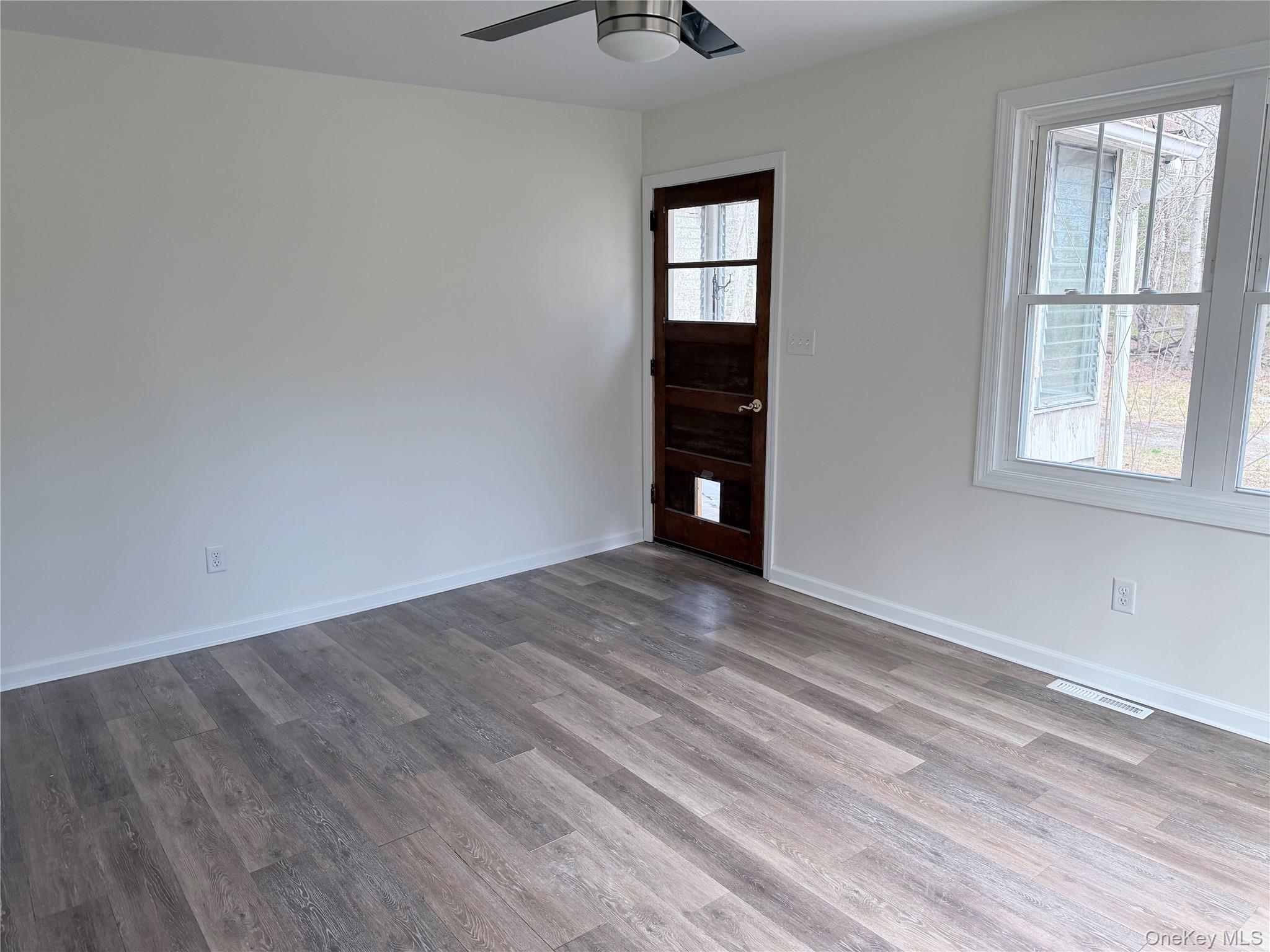 5 Loop Road Wurtsboro, NY 12790 - Photo 3 of 16