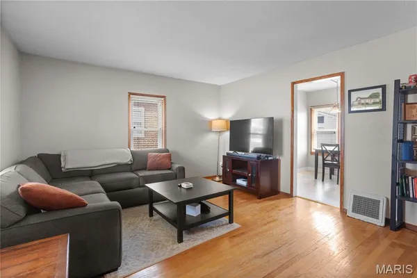 $209,000 | 7124 Marwinette Avenue, St. Louis, MO 63116