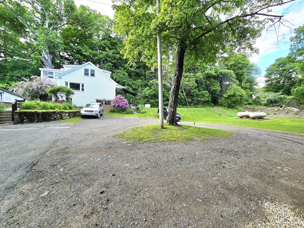 46 1/2 Old Sturbridge Road Southbridge, MA 01550 - Photo 31 of 42
