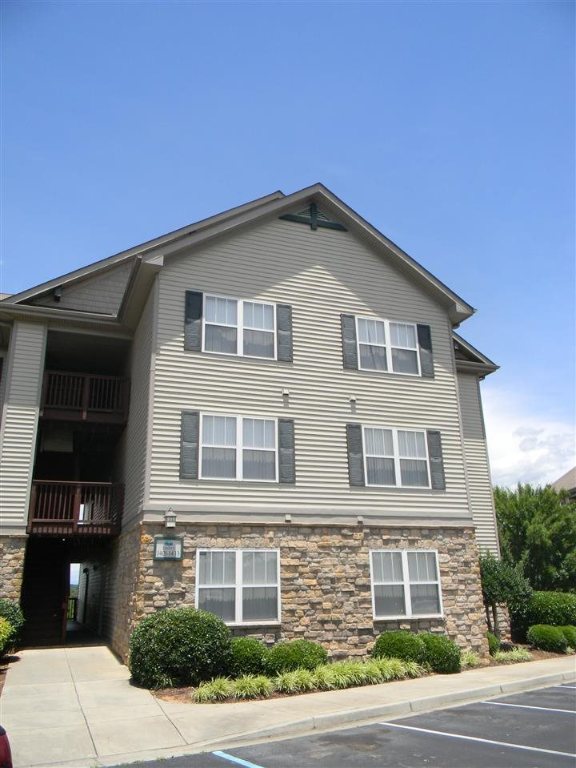 1433 Harts Ridge Drive, Unit 1433 Seneca, SC 29678 - Photo 1 of 10 Gallery Image 1