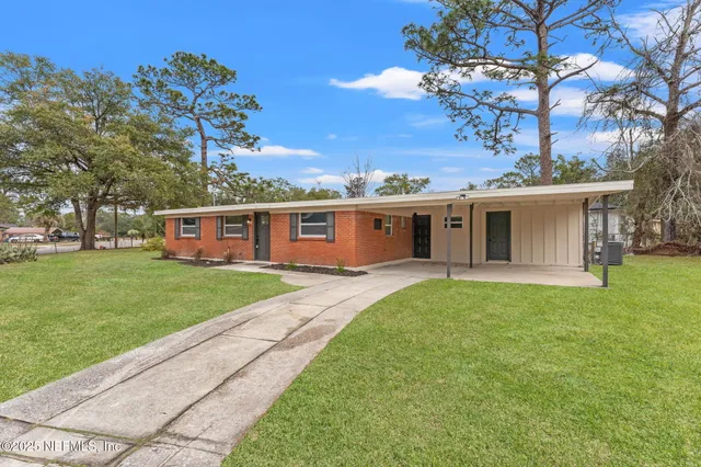 $250,000 | 9621 Aberdare Avenue West, Jacksonville, FL 32208
