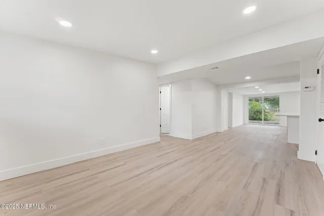 $250,000 | 9621 Aberdare Avenue West, Jacksonville, FL 32208