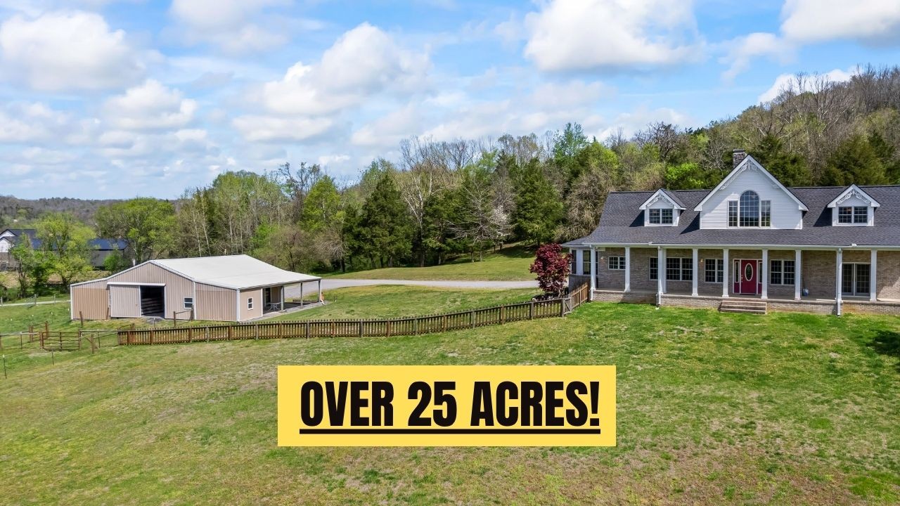 216 Old Wolf Hill Road Bethpage, TN 37022 - Photo 1 of 70 a view of a house with a garden