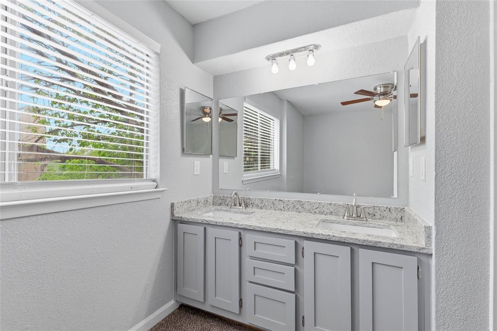 620 West Union Bower Road Irving, TX 75061 - Photo 14 of 22 Vanity area in primary suite