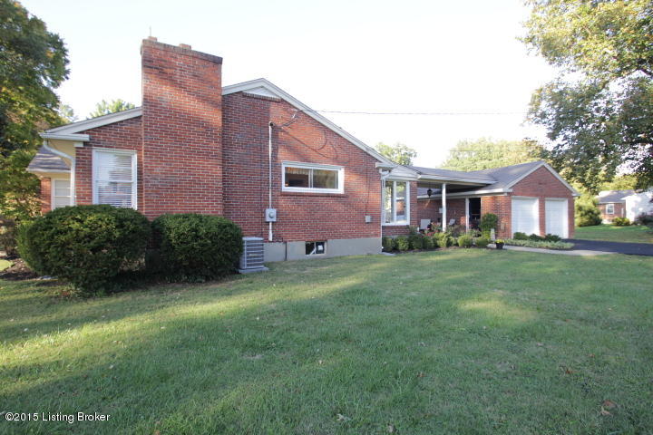 201 South Hampton Road Louisville, KY 40222 - Photo 5 of 49 IMG_1907