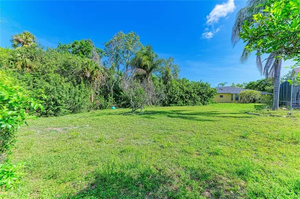 $3,580 | 4805 76th Court East, Bradenton, FL 34203
