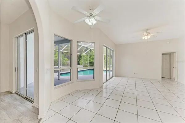 $3,400 | 4805 76th Court East, Bradenton, FL 34203
