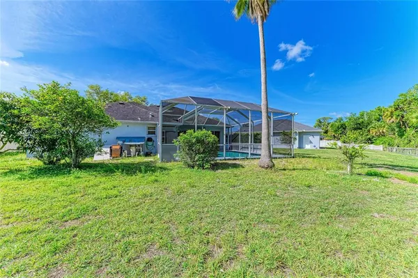 $3,580 | 4805 76th Court East, Bradenton, FL 34203