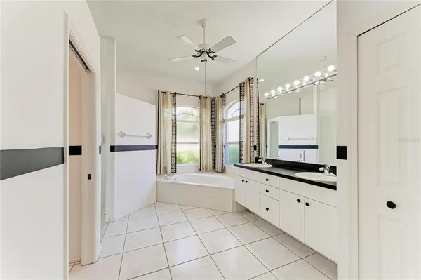 $3,580 | 4805 76th Court East, Bradenton, FL 34203