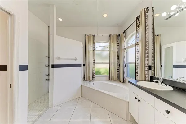 $3,580 | 4805 76th Court East, Bradenton, FL 34203