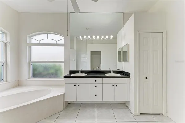 $3,400 | 4805 76th Court East, Bradenton, FL 34203