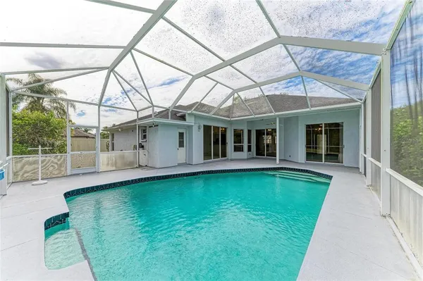 $3,400 | 4805 76th Court East, Bradenton, FL 34203