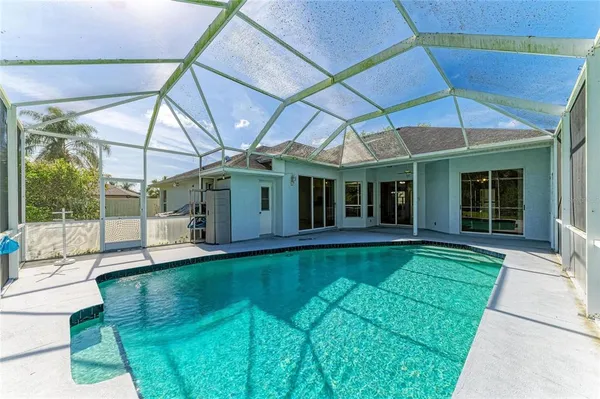 $3,580 | 4805 76th Court East, Bradenton, FL 34203