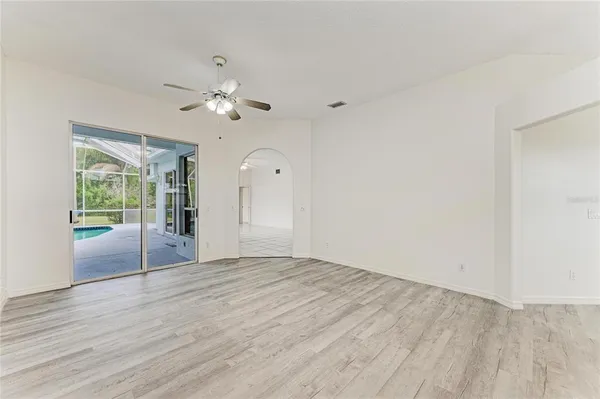 $3,400 | 4805 76th Court East, Bradenton, FL 34203