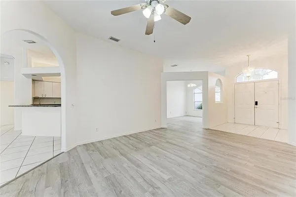 $3,400 | 4805 76th Court East, Bradenton, FL 34203