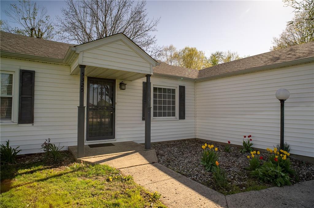 5325 West Smith Valley Road Greenwood, IN 46142 - Photo 27 of 34