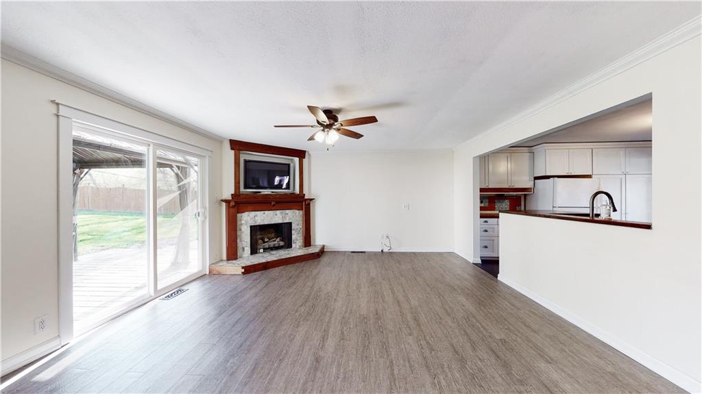 5325 West Smith Valley Road Greenwood, IN 46142 - Photo 10 of 34