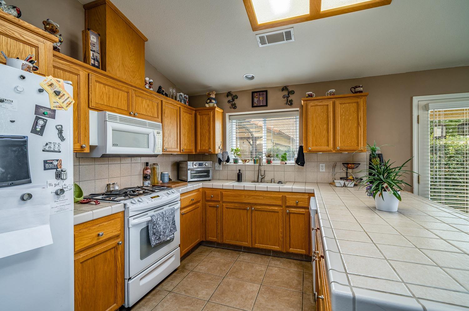 121 River Pointe Madera, CA 93637 - Photo 8 of 27