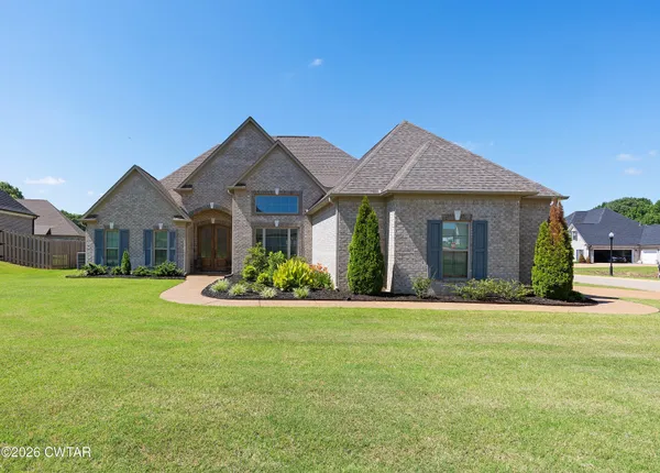 $547,500 | 6 Larkhaven Loop, Jackson, TN 38305