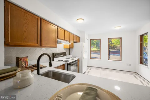 $450,000 | 9453 Clocktower Lane, Columbia, MD 21046