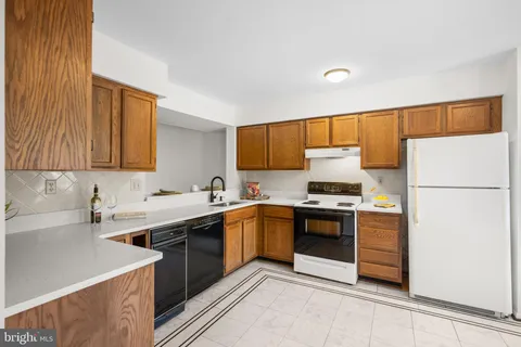 $450,000 | 9453 Clocktower Lane, Columbia, MD 21046